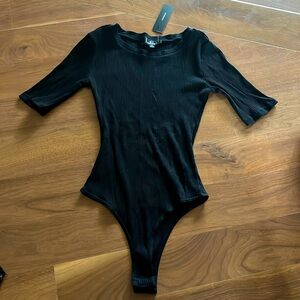NWT Lulus bodysuit half sleeve black size medium 🖤